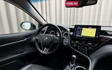Toyota Camry, 2022 год, 3 300 000 рублей, 9 фотография