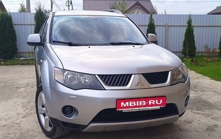 Mitsubishi Outlander III рестайлинг 3, 2007 год, 1 050 000 рублей, 1 фотография