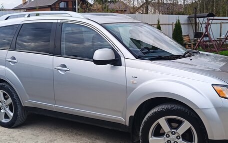 Mitsubishi Outlander III рестайлинг 3, 2007 год, 1 050 000 рублей, 2 фотография