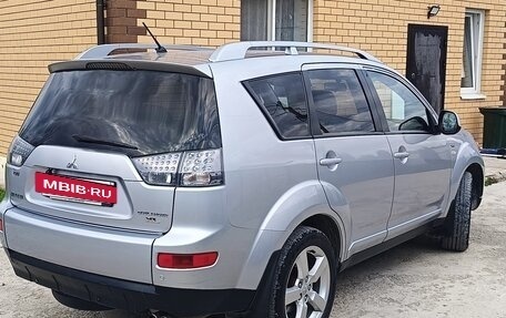 Mitsubishi Outlander III рестайлинг 3, 2007 год, 1 050 000 рублей, 4 фотография
