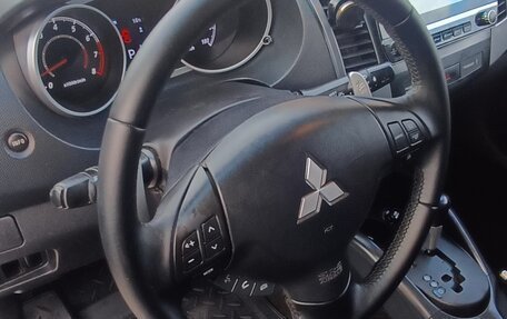 Mitsubishi Outlander III рестайлинг 3, 2007 год, 1 050 000 рублей, 13 фотография