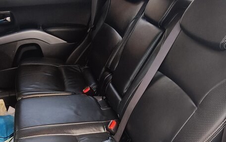 Mitsubishi Outlander III рестайлинг 3, 2007 год, 1 050 000 рублей, 15 фотография