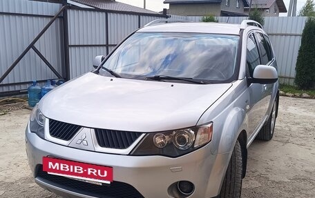 Mitsubishi Outlander III рестайлинг 3, 2007 год, 1 050 000 рублей, 6 фотография