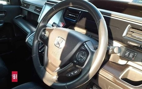 Honda Stepwgn IV, 2017 год, 2 000 000 рублей, 7 фотография