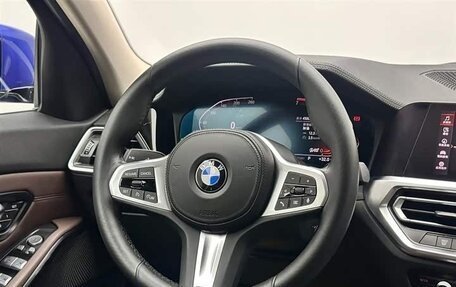 BMW 3 серия, 2021 год, 2 990 000 рублей, 10 фотография