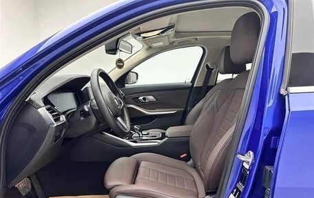 BMW 3 серия, 2021 год, 2 990 000 рублей, 14 фотография