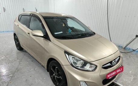 Hyundai Solaris II рестайлинг, 2013 год, 800 000 рублей, 9 фотография