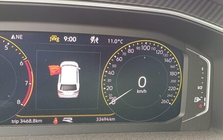 Volkswagen Tiguan, 2023 год, 4 411 480 рублей, 6 фотография