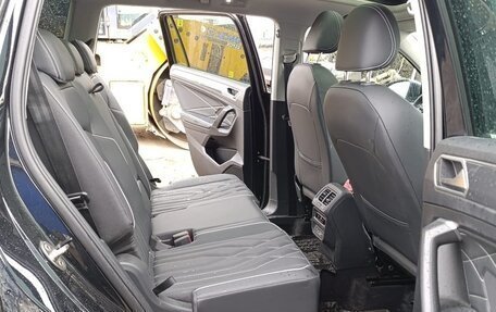 Volkswagen Tiguan, 2023 год, 4 411 480 рублей, 7 фотография