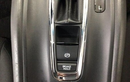 Honda Vezel, 2016 год, 1 314 000 рублей, 8 фотография