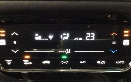 Honda Vezel, 2016 год, 1 314 000 рублей, 15 фотография