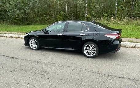 Toyota Camry, 2020 год, 2 950 000 рублей, 1 фотография