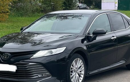 Toyota Camry, 2020 год, 2 950 000 рублей, 3 фотография