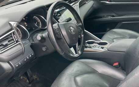 Toyota Camry, 2020 год, 2 950 000 рублей, 8 фотография