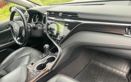 Toyota Camry, 2020 год, 2 950 000 рублей, 12 фотография