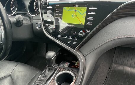 Toyota Camry, 2020 год, 2 950 000 рублей, 13 фотография