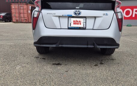 Toyota Prius IV XW50, 2016 год, 1 450 000 рублей, 3 фотография