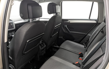 Volkswagen Tiguan II, 2020 год, 2 350 000 рублей, 18 фотография