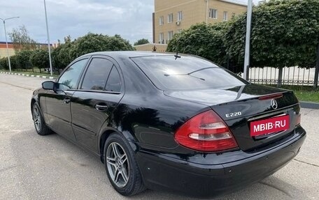 Mercedes-Benz E-Класс, 2004 год, 700 000 рублей, 4 фотография