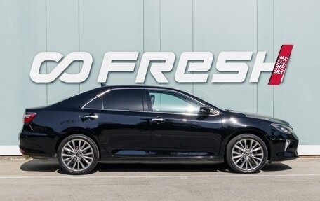 Toyota Camry, 2017 год, 2 094 000 рублей, 5 фотография