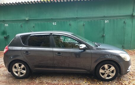 KIA cee'd I рестайлинг, 2010 год, 925 000 рублей, 2 фотография