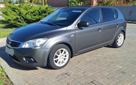 KIA cee'd I рестайлинг, 2010 год, 650 000 рублей, 2 фотография