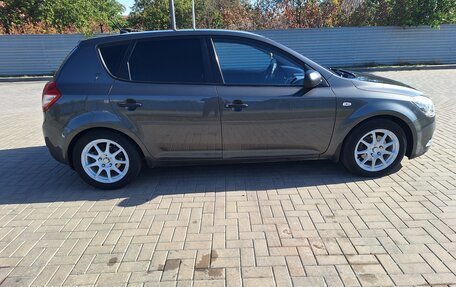 KIA cee'd I рестайлинг, 2010 год, 650 000 рублей, 6 фотография