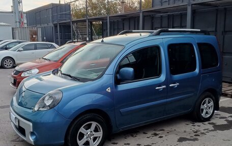 Renault Kangoo II рестайлинг, 2011 год, 715 000 рублей, 3 фотография