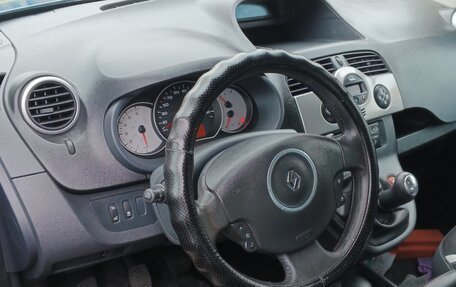 Renault Kangoo II рестайлинг, 2011 год, 715 000 рублей, 21 фотография