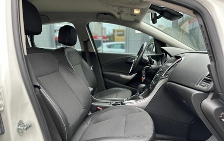 Opel Astra J, 2011 год, 719 000 рублей, 24 фотография