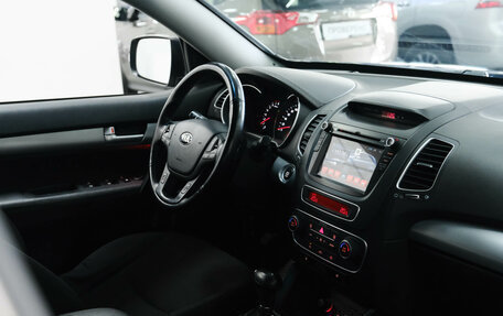 KIA Sorento II рестайлинг, 2015 год, 1 980 000 рублей, 20 фотография