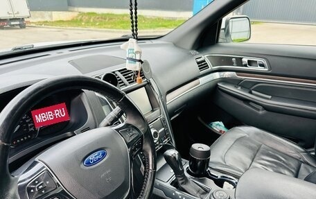 Ford Explorer VI, 2016 год, 2 500 000 рублей, 5 фотография