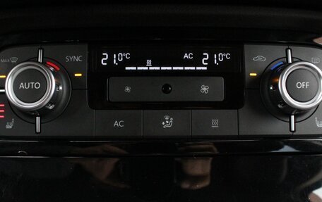 Volkswagen Touareg III, 2012 год, 2 000 000 рублей, 20 фотография