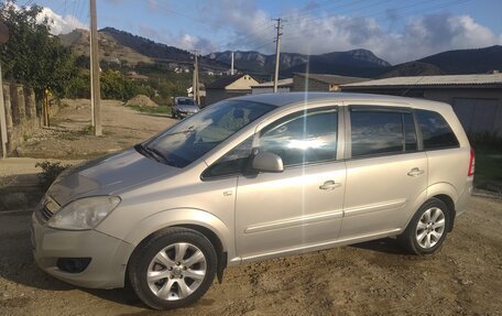 Opel Zafira B, 2010 год, 769 000 рублей, 1 фотография