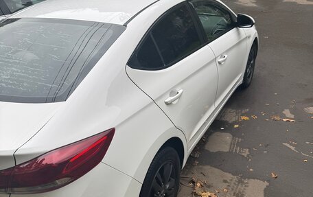 Hyundai Elantra VI рестайлинг, 2016 год, 1 030 000 рублей, 3 фотография