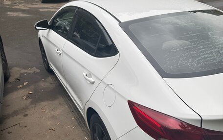 Hyundai Elantra VI рестайлинг, 2016 год, 1 030 000 рублей, 6 фотография