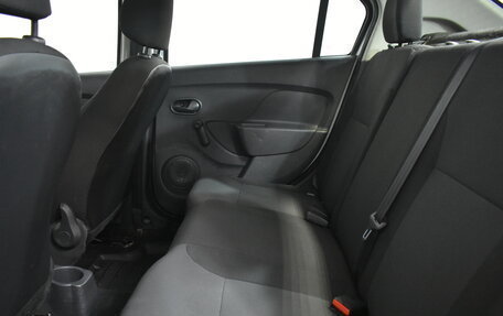 Renault Logan II, 2017 год, 449 000 рублей, 13 фотография