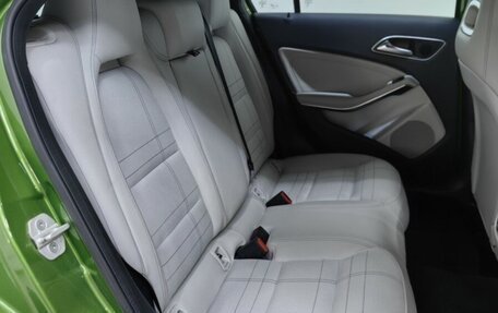 Mercedes-Benz A-Класс, 2015 год, 1 750 000 рублей, 11 фотография
