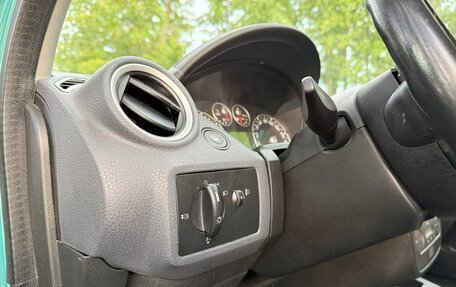 Ford Fiesta, 2006 год, 450 000 рублей, 11 фотография