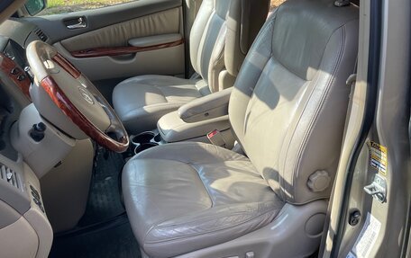 Toyota Sienna II рестайлинг, 2004 год, 1 100 000 рублей, 14 фотография