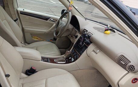 Mercedes-Benz C-Класс, 2005 год, 850 000 рублей, 8 фотография