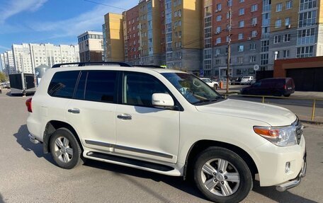 Toyota Land Cruiser 200, 2015 год, 4 300 000 рублей, 2 фотография