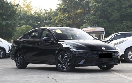 Hyundai Elantra, 2023 год, 2 220 000 рублей, 2 фотография