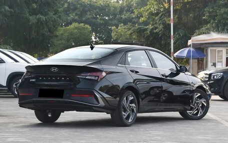 Hyundai Elantra, 2023 год, 2 220 000 рублей, 4 фотография