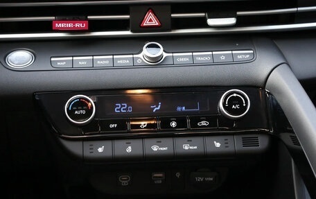 Hyundai Elantra, 2023 год, 2 220 000 рублей, 12 фотография