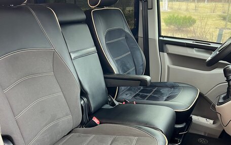 Volkswagen Transporter T6 рестайлинг, 2018 год, 3 550 000 рублей, 6 фотография