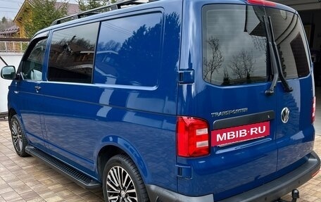 Volkswagen Transporter T6 рестайлинг, 2018 год, 3 550 000 рублей, 2 фотография