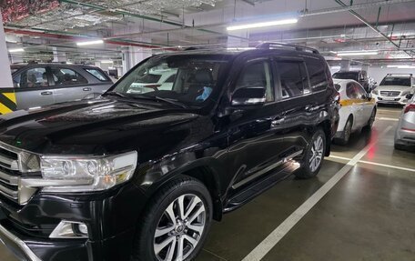 Toyota Land Cruiser 200, 2017 год, 5 900 000 рублей, 8 фотография