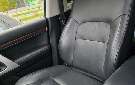 Toyota Land Cruiser 200, 2017 год, 5 900 000 рублей, 4 фотография
