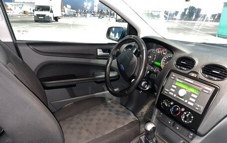 Ford Focus II рестайлинг, 2005 год, 410 000 рублей, 2 фотография